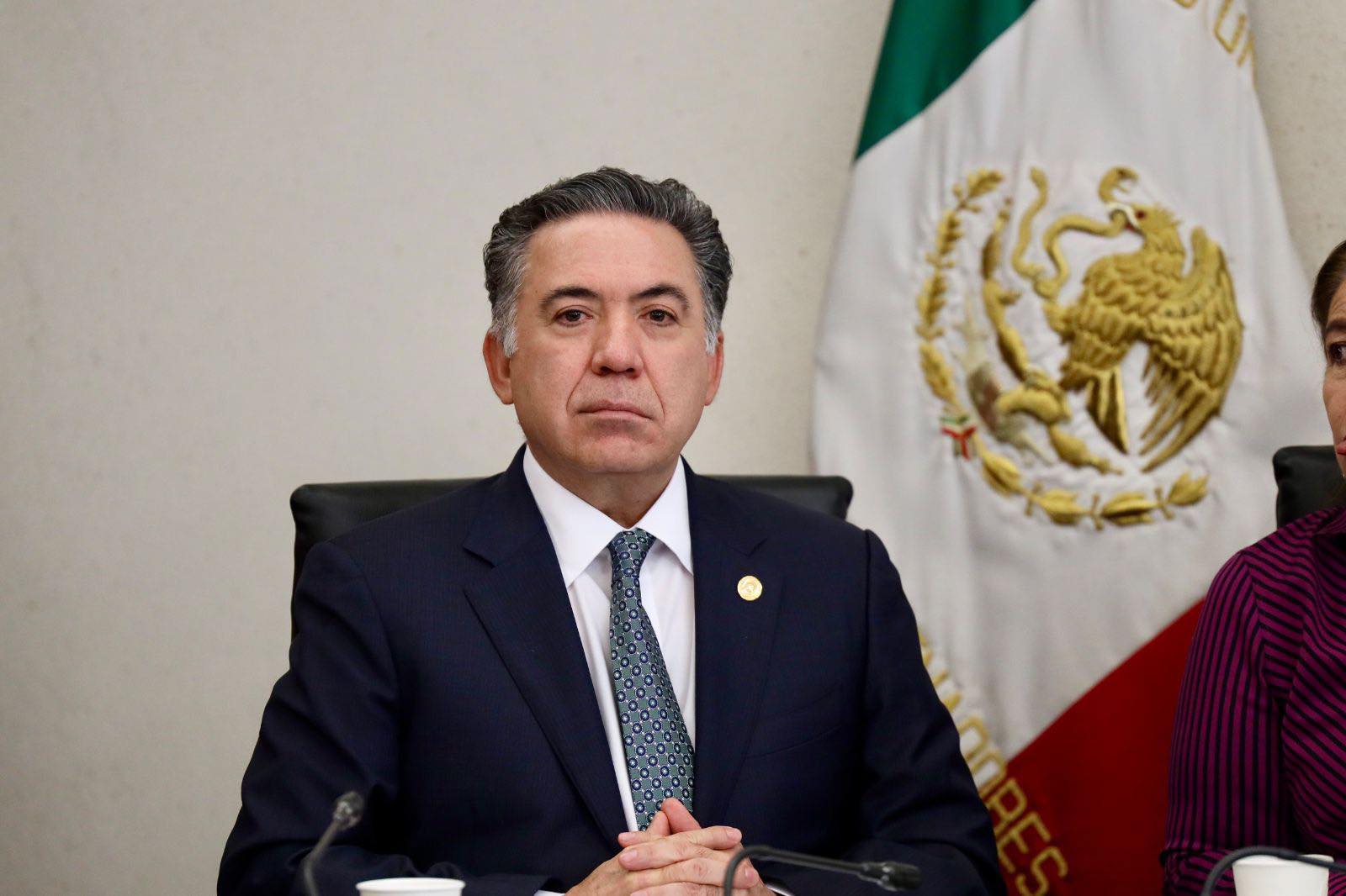 Enrique Inzunza Cázarez asume presidencia de la Comisión de Asuntos Políticos e Internacionales del Senado - Mesa Reservada