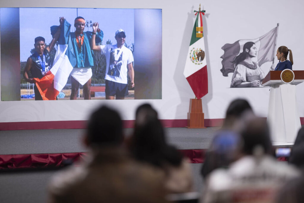 Sheinbaum celebra triunfos de jóvenes atletas mexicanos
