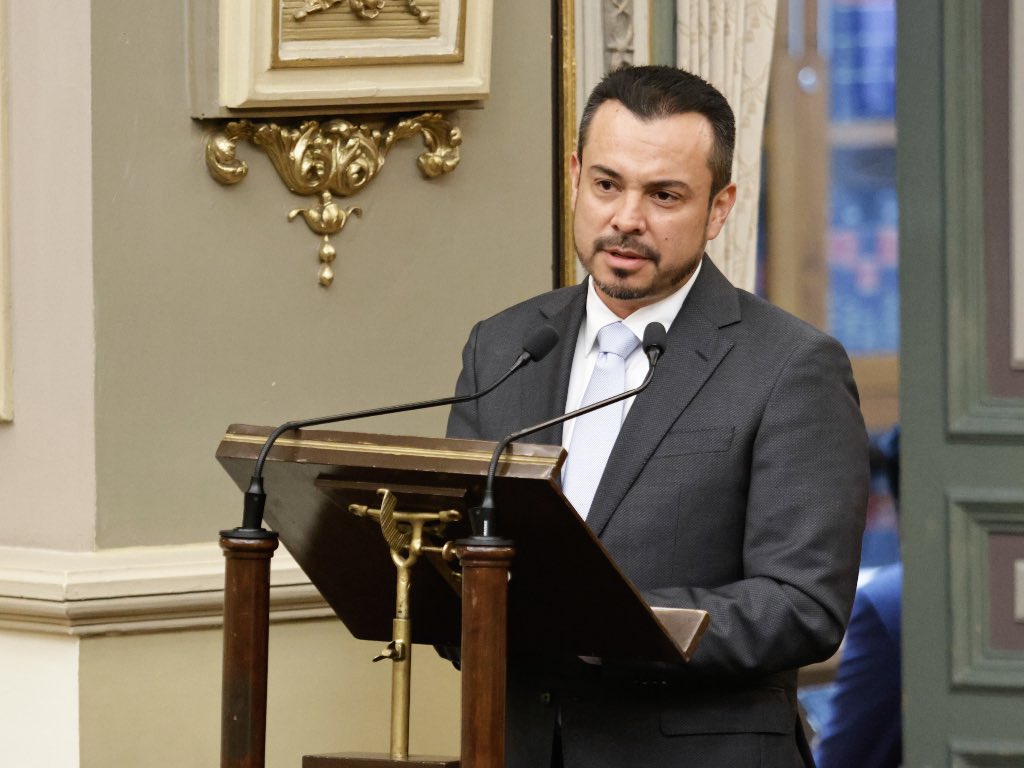 Belinda y el morenista García Parra