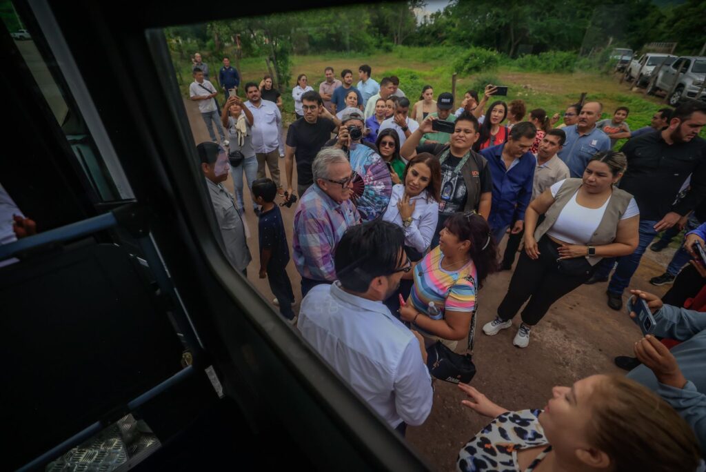 Gobernador Rubén Rocha entrega obras por más de 20 millones en Tacuichamona