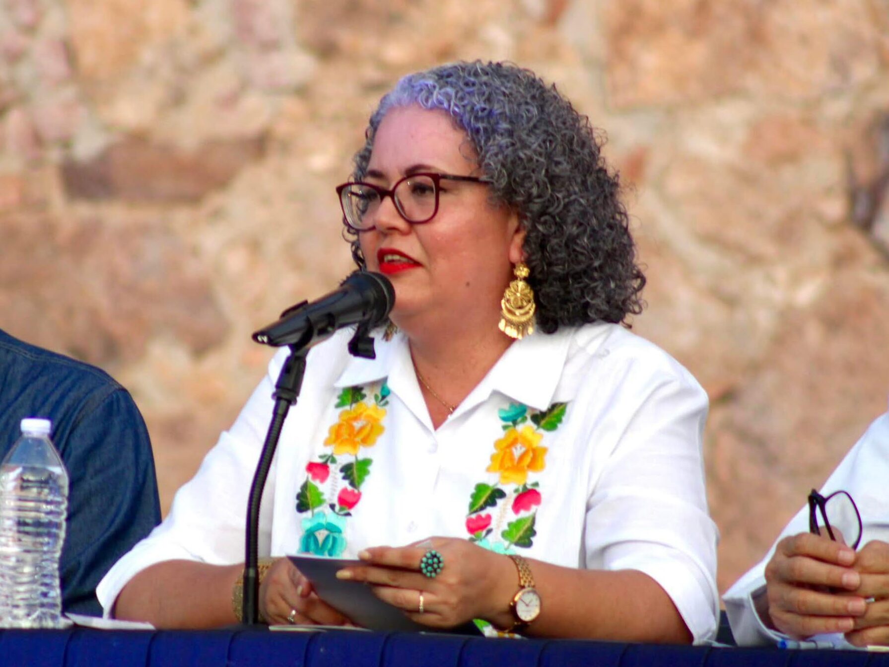 Feliciano Castro lleva a Mocorito su libro Pablo Neruda en Sinaloa