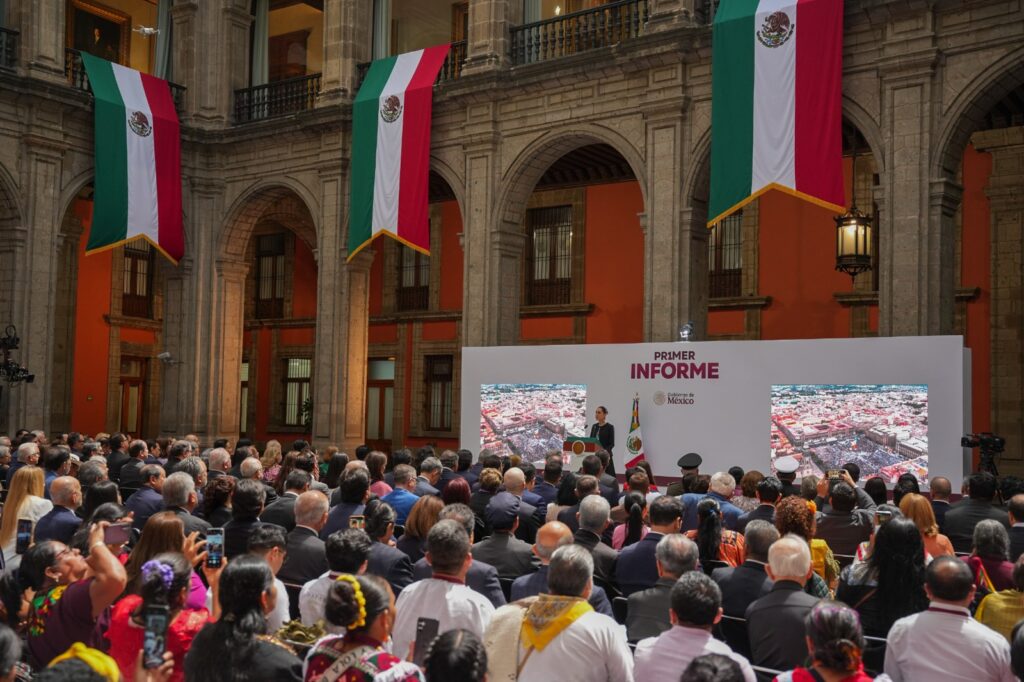 Rubén Rocha Moya acompaña a Claudia Sheinbaum en su Primer Informe de Gobierno