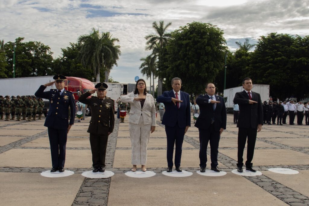 Orgullo patrio en Sinaloa: Autoridades conmemoran el 215 aniversario del Grito de Independencia