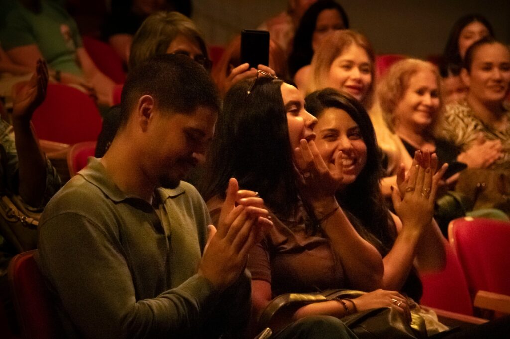 Novia de Rancho arranca carcajadas y sorprende al público en Culiacán