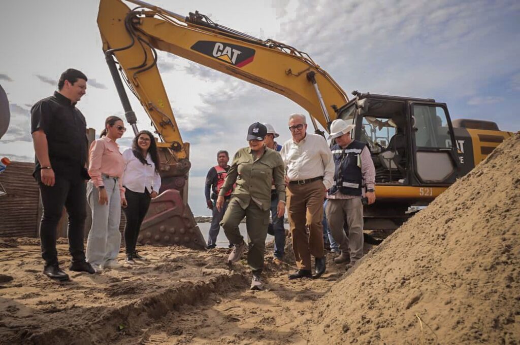 Gobernador Rocha supervisa avance del puente Bellavista-Boca del Río y destaca beneficios para Guasave