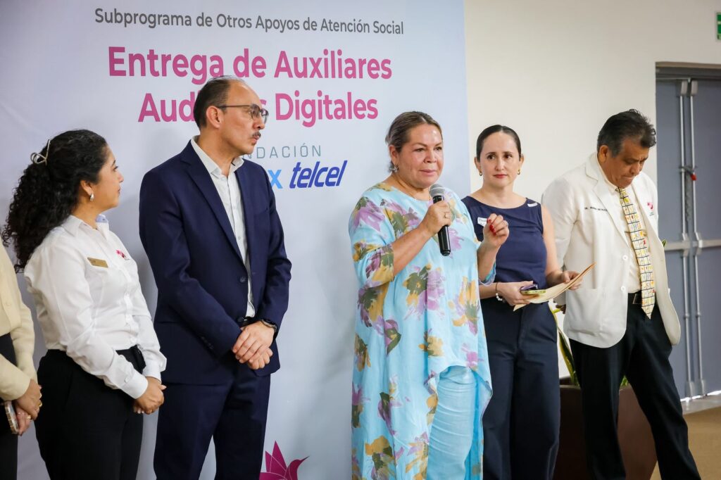 DIF Sinaloa y Fundación Telmex-Telcel entregan 700 auxiliares auditivos