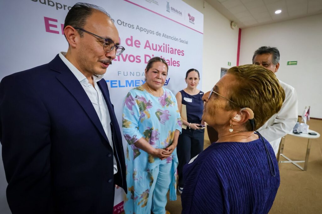 DIF Sinaloa y Fundación Telmex-Telcel entregan 700 auxiliares auditivos