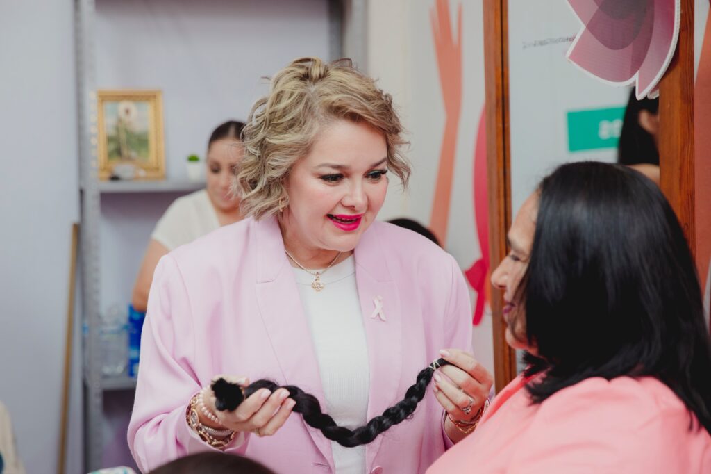 DIF Sinaloa entrega pelucas oncológicas y prótesis de mama a mujeres en tratamiento de cáncer