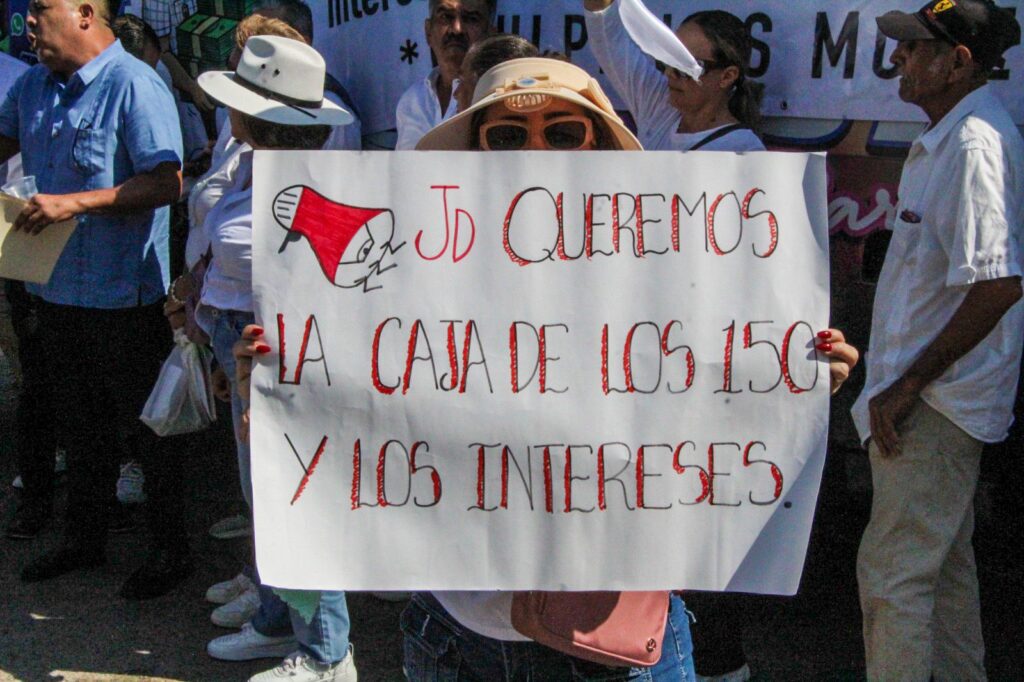 Jubilados del STASAC se manifiestan