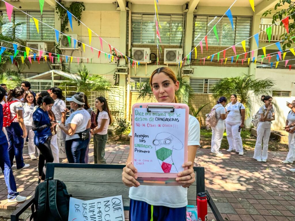 Estudiantes de Odontología denuncian cobro de piso