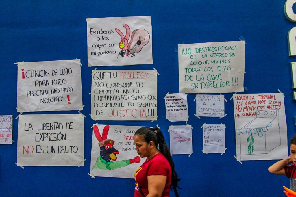 Manifestaciones en la Facultad de Odontología