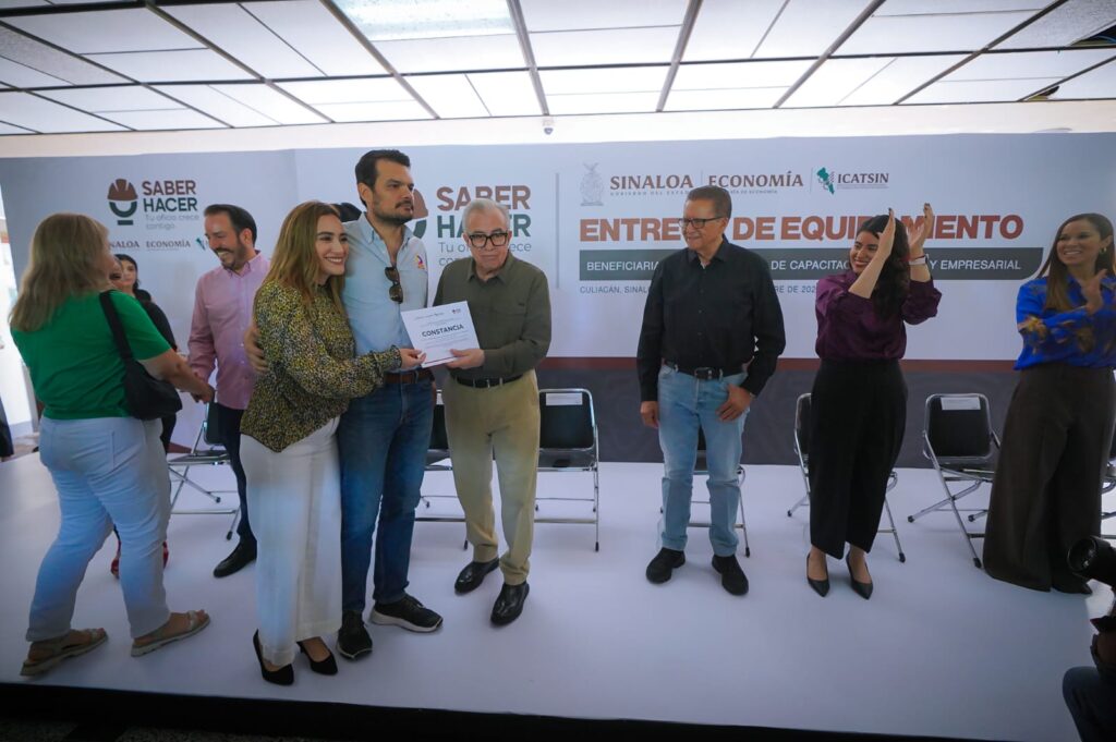 Rocha Moya impulsa oficios y emprendimiento