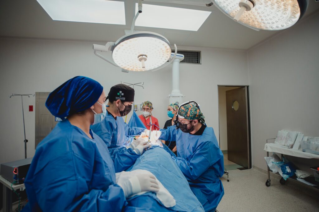 DIF Sinaloa transforma vidas con cirugías de reconstrucción de mama