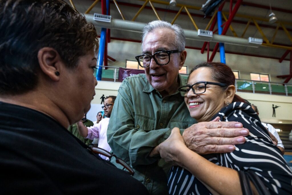 Mujeres de Sinaloa reciben la Pensión del Bienestar