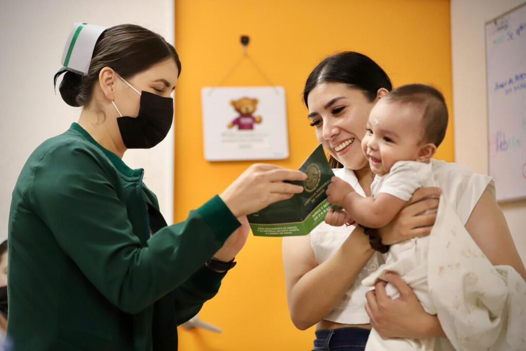 Inicia la Campaña de Vacunación Invernal 2025-2026 en Sinaloa