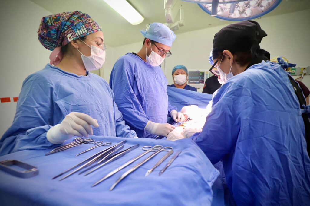 jornada quirúrgica en Sinaloa de Leyva