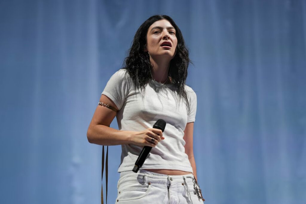 Artistas internacionales retiran su música de Israel en protesta por Gaza