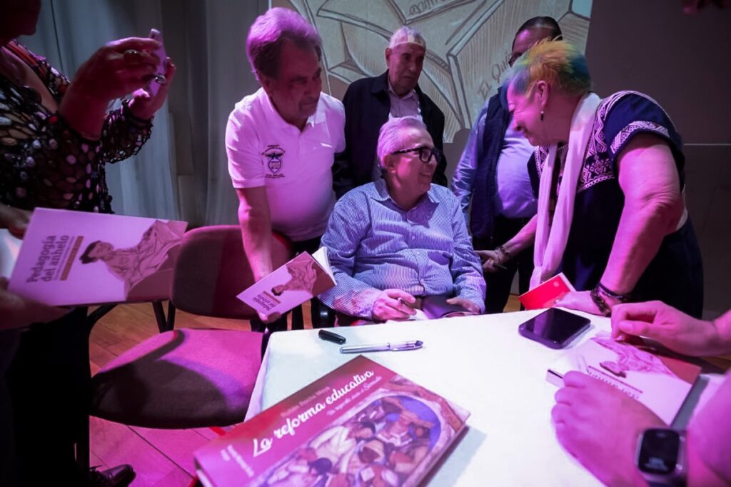 Rocha Moya celebra la fuerza normalista