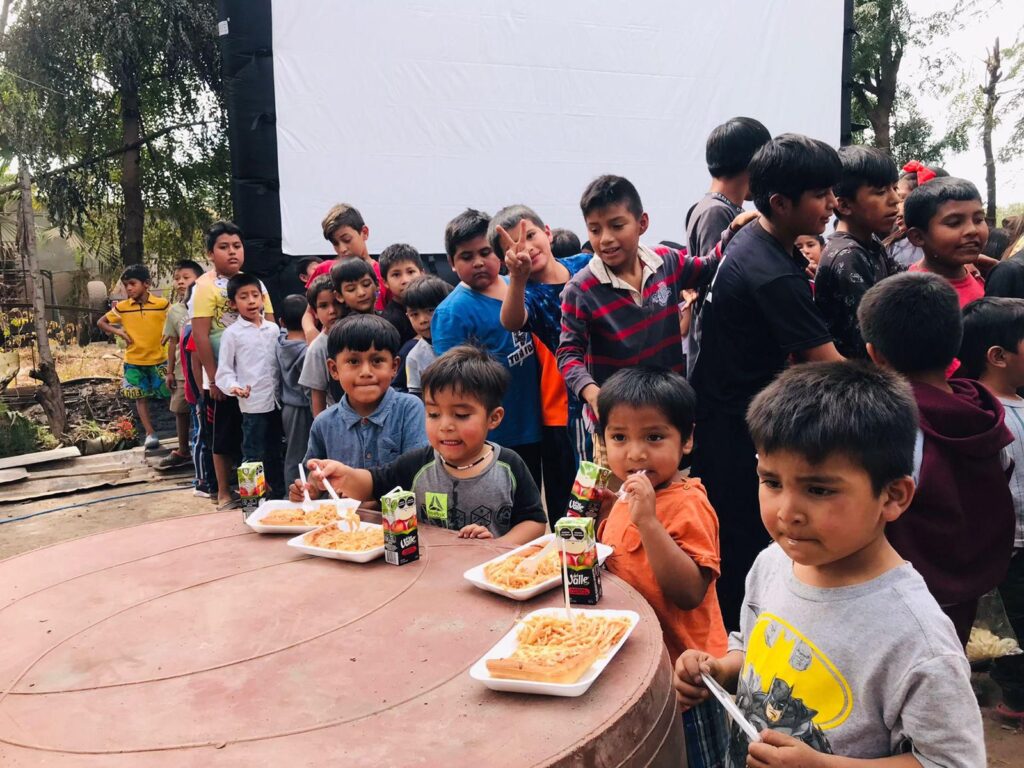 Colecta Navideña de El Cine Viajando
