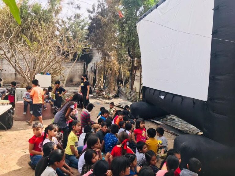 Colecta Navideña de El Cine Viajando