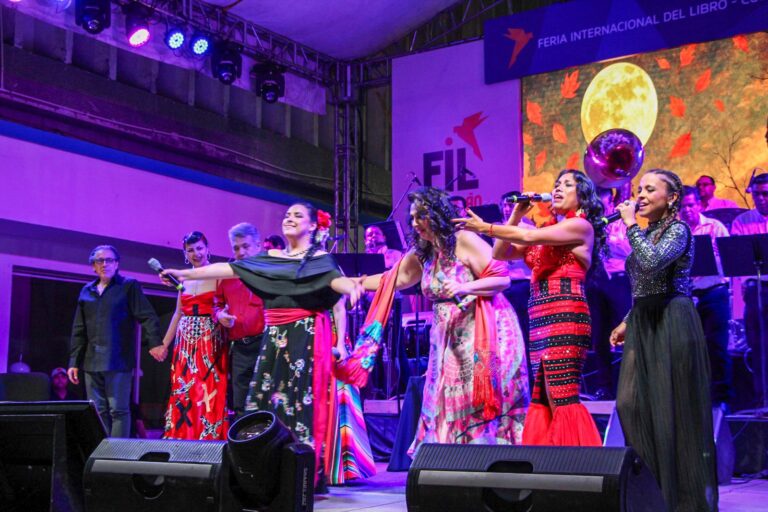 Flores de Amapa hizo vibrar Culiacán