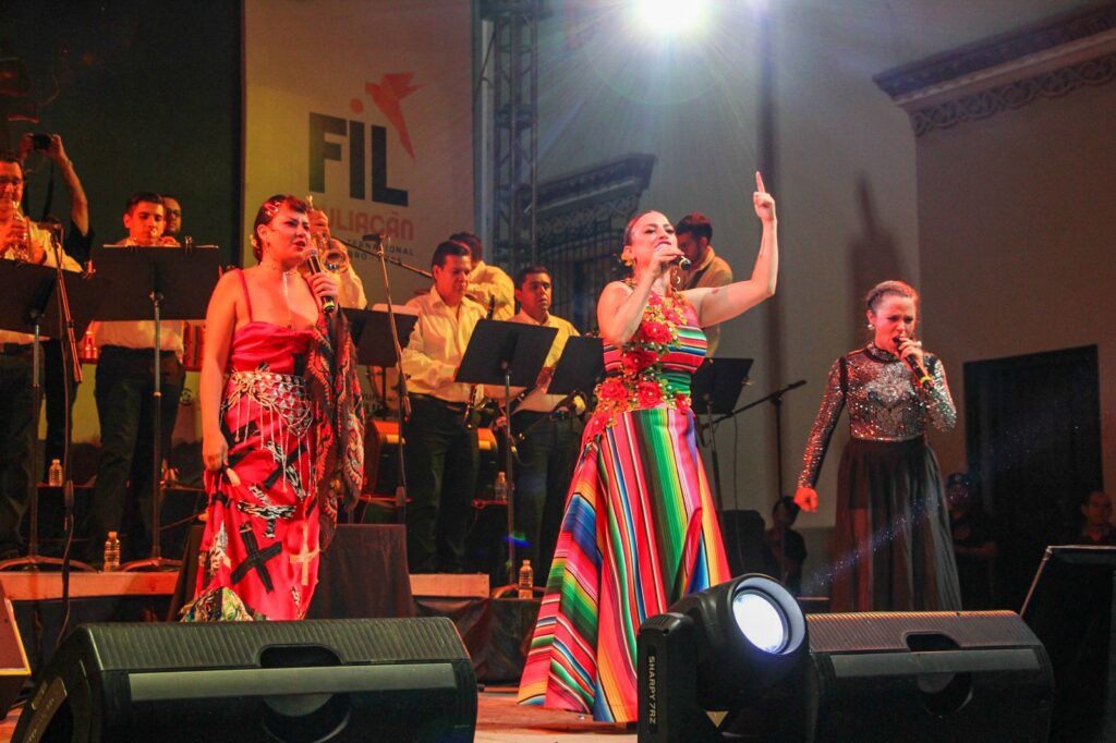 Leiden: Habitar el escenario con banda sinaloense es un acto de amor