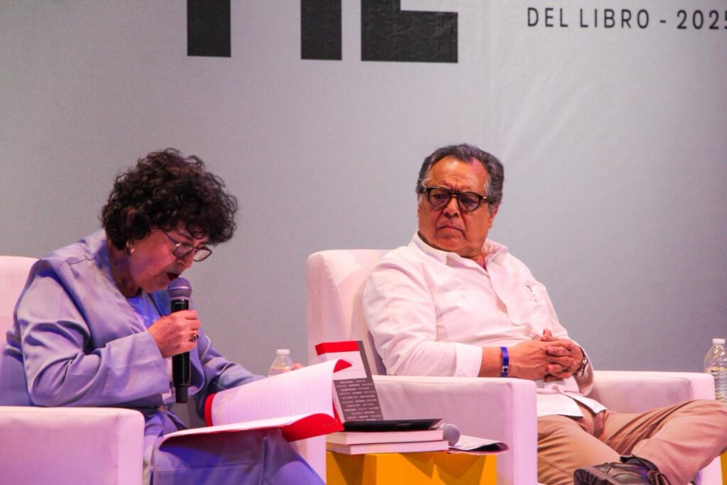 José Ángel Leyva celebra la vida de los artistas en la FIL Culiacán 2025