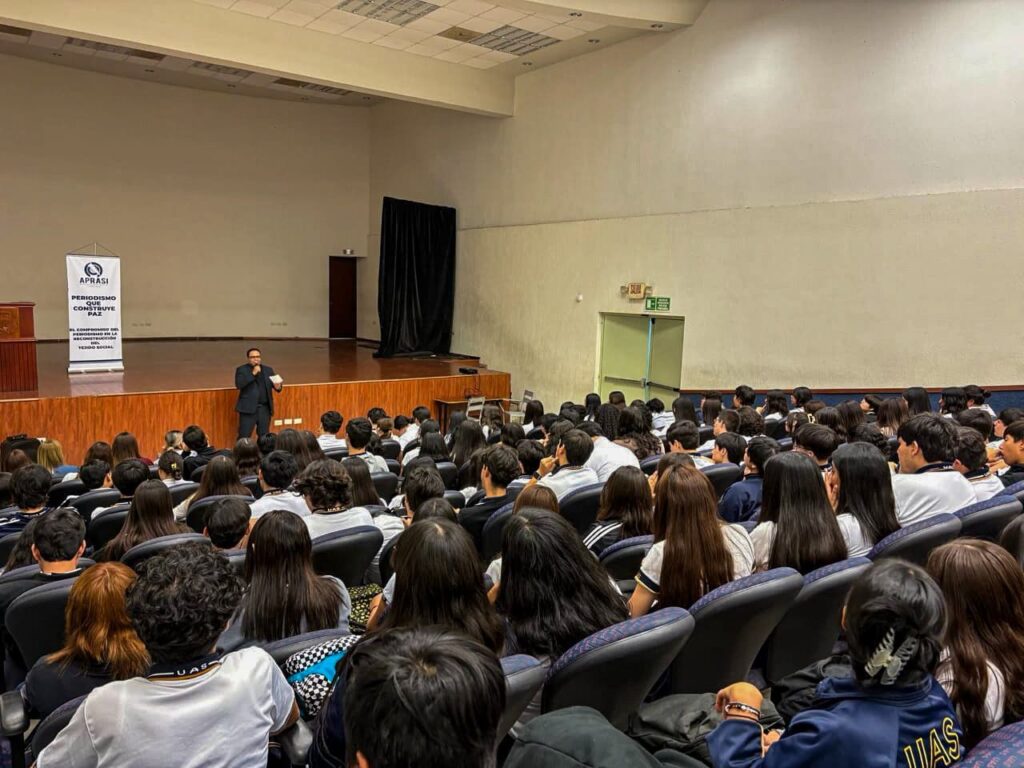 El periodismo debe convertirse en una fuerza activa para la paz en Sinaloa