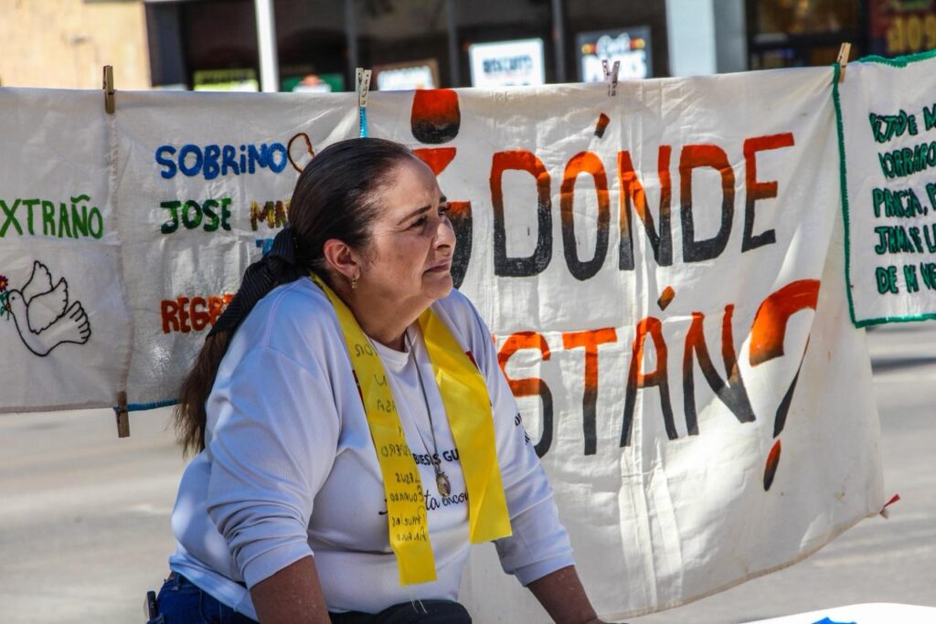 Perdón por no haberte abrazado más fuerte