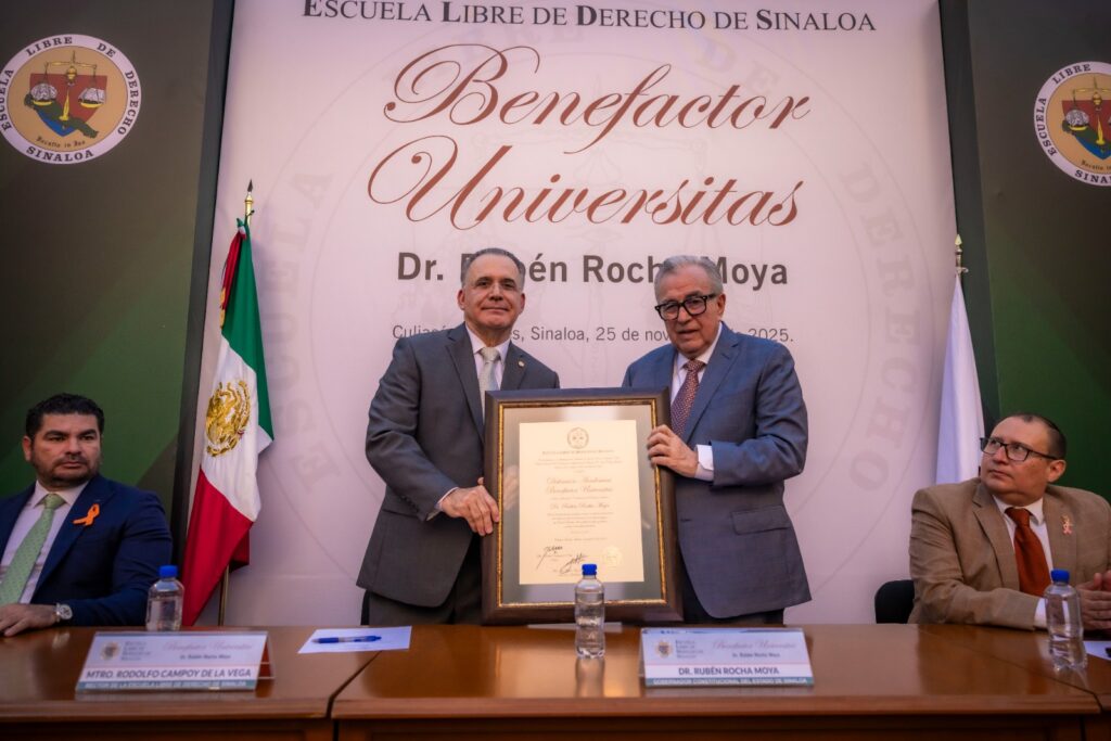 Rubén Rocha Moya recibe la distinción Benefactor Universitas