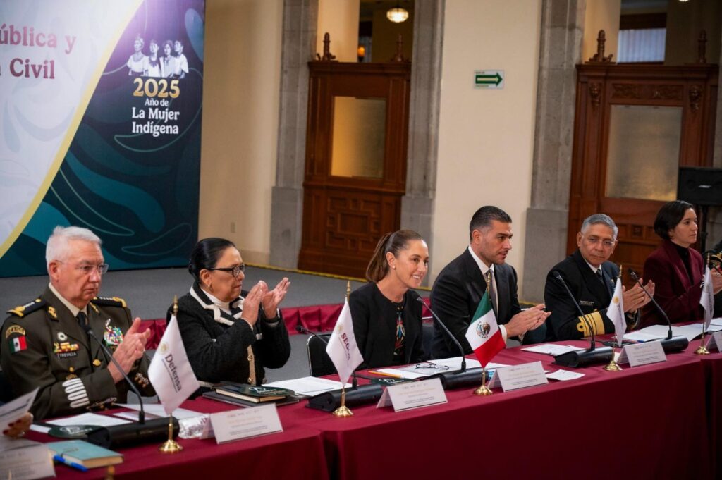 Rocha Moya asiste a la sesión del Consejo Nacional de Seguridad Pública