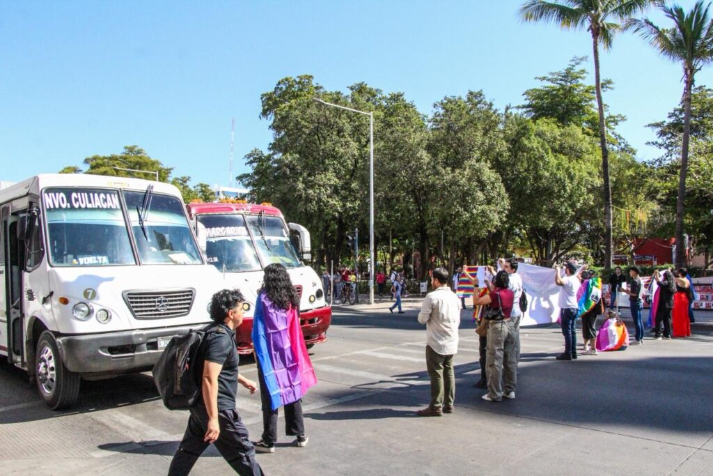Manifestación en Culiacán contra la diputada con licencia