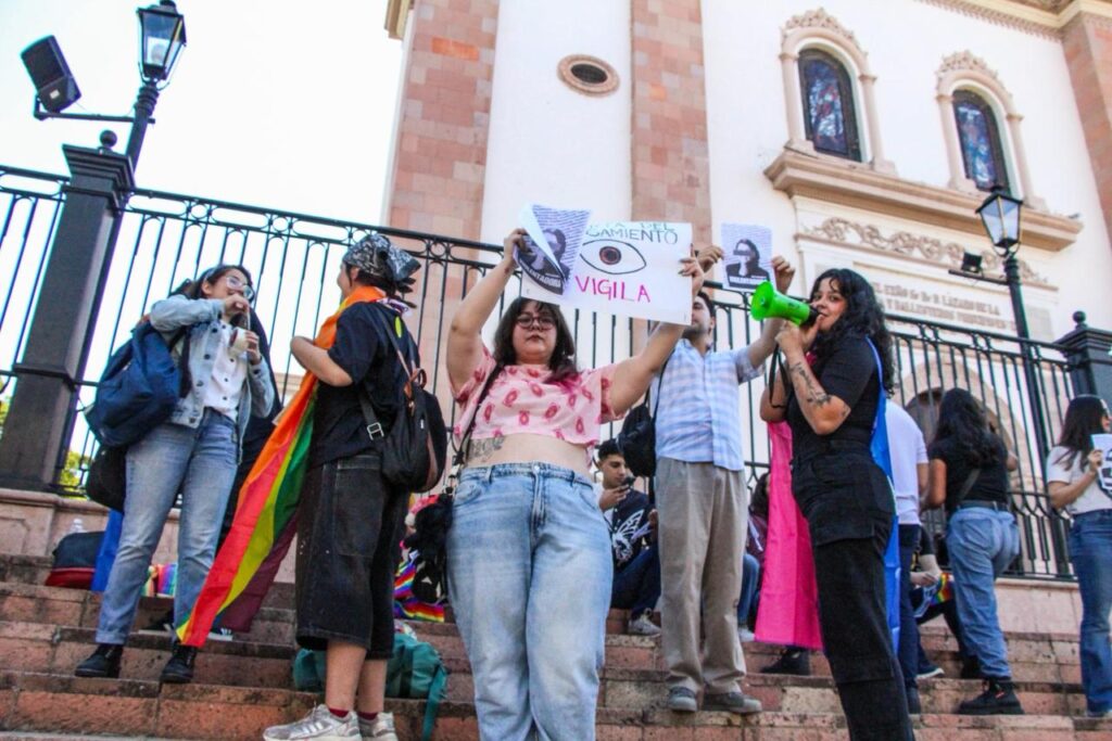 Manifestación en Culiacán contra la diputada con licencia