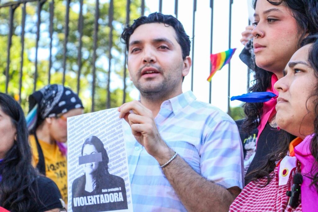 Manifestación en Culiacán contra la diputada con licencia