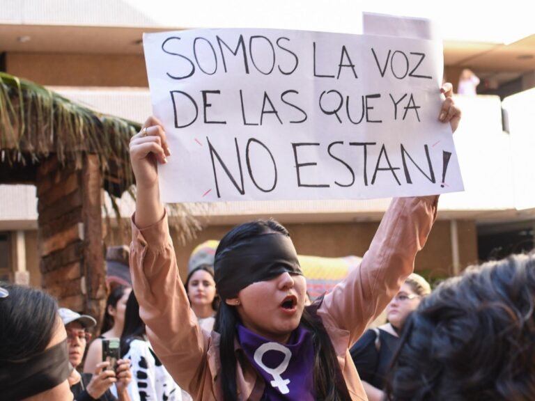 Marcha feminista 8M en Culiacán