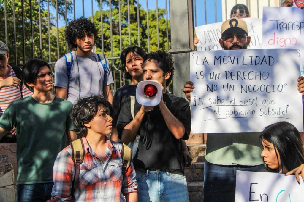 Tarifazo en Culiacán desata manifestación