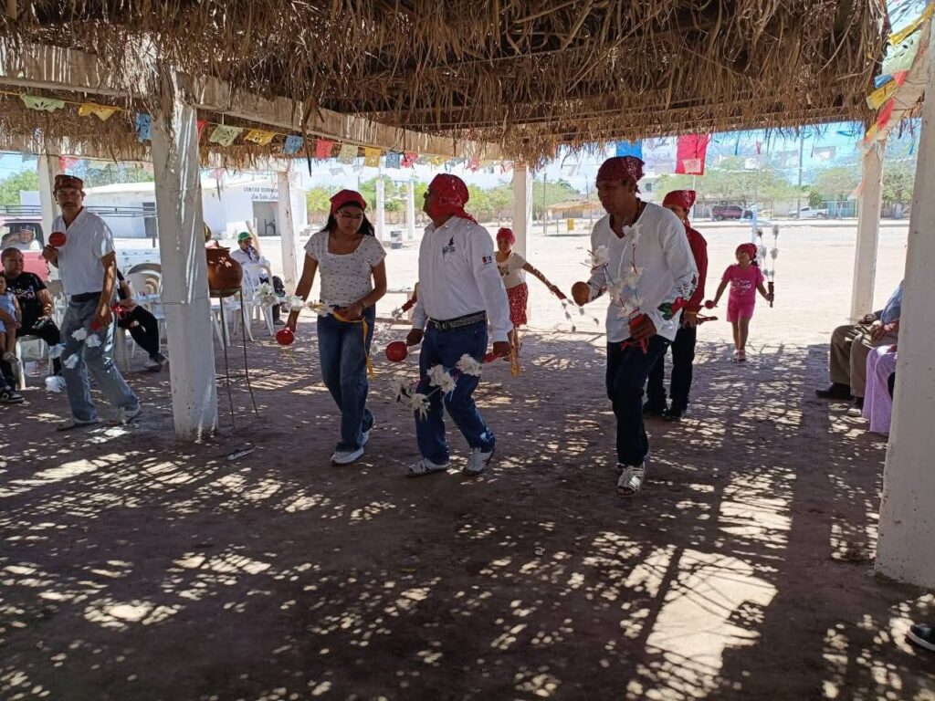 Con música, teatro y sonrisas, fue inaugurado el Sexto Festival del Niño Indígena en esta comunidad del municipio de Sinaloa