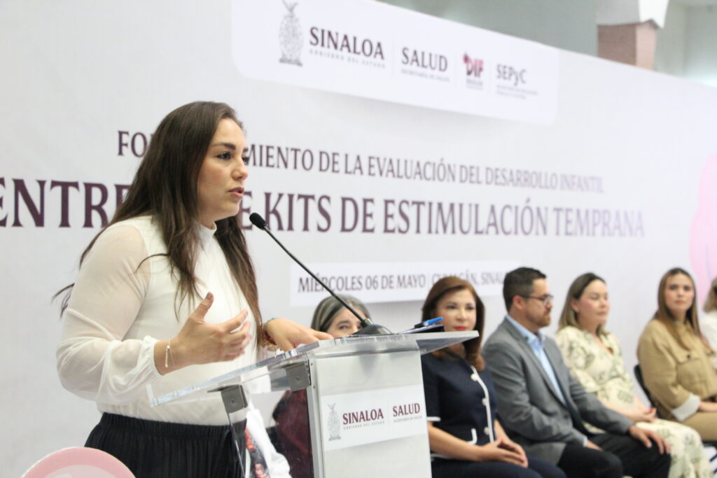 entrega kits de estimulación temprana en Sinaloa
