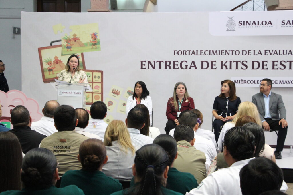 entrega kits de estimulación temprana en Sinaloa