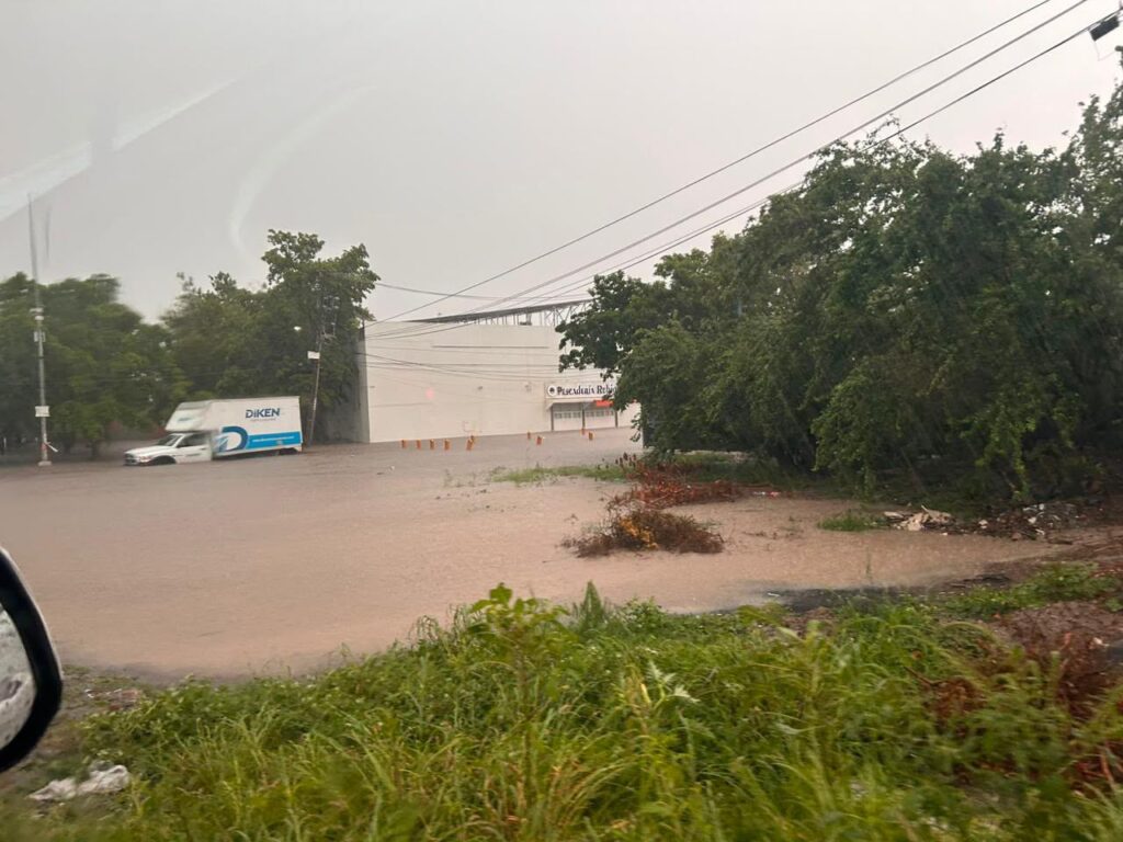 movilización por lluvias en Culiacán