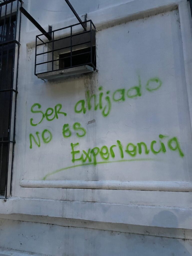 protesta en el Isju