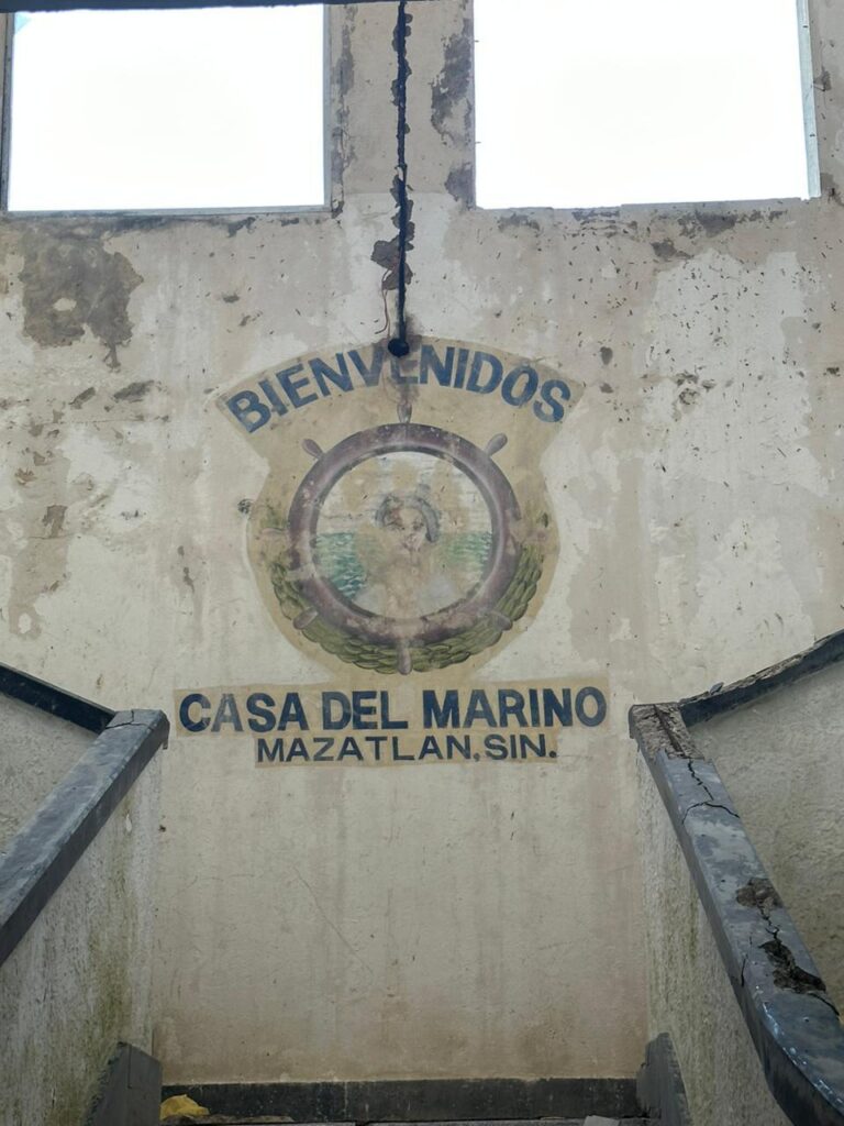 tras una fiesta ciudadana celebrada en el fuerte 31 de Marzo, se abrieron por primera vez las puertas del Museo Marítimo "Casa del Marino" de Mazatlán
