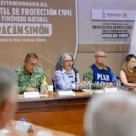 Huracán Simón apunta a Sinaloa: prevén impacto entre domingo y lunes, habilitan 136 refugios El huracán Simón se intensificó a categoría 1 y podría tocar tierra en el norte de Nayarit y el sur de Sinaloa entre la noche del domingo 11 y la madrugada del lunes 12 de octubre